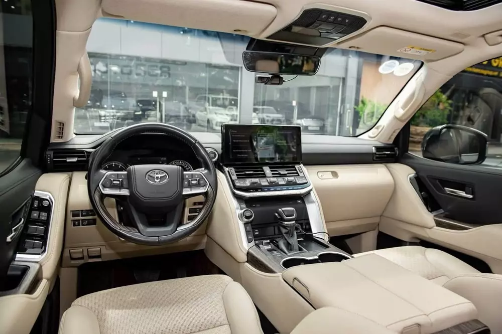 Khoang lái của Toyota Land Cruiser FJ