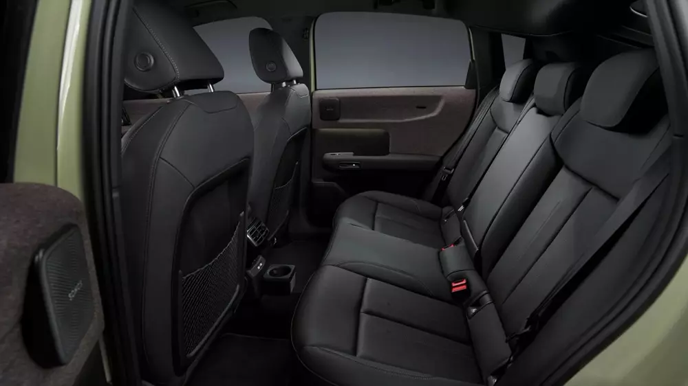 audi-a2-e-tron-5-3510 Audi A2 được hồi sinh dưới dạng SUV điện cỡ nhỏ với thiết kế chau truốt và nội thất thông minh - Ảnh 7.