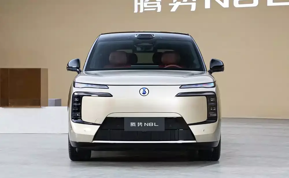 byd-denza-n8l-ev-8-78da SUV cỡ lớn BYD Denza N8L ra mắt phiên bản thuần điện với pin có thể sạc đầy trong 9 phút - Ảnh 8.