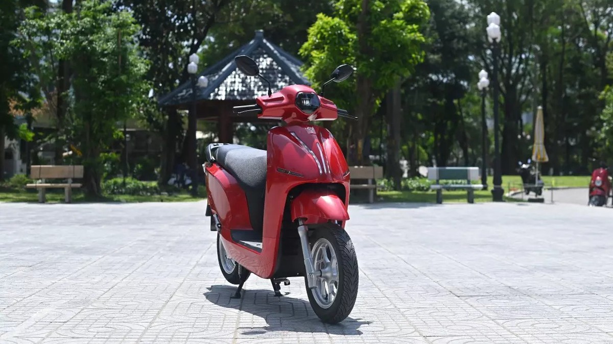 Đi xa, sạc nhanh, tăng tốc mạnh – Dat Bike ERA E1 tạo nên chiếc xe máy điện khác biệt
