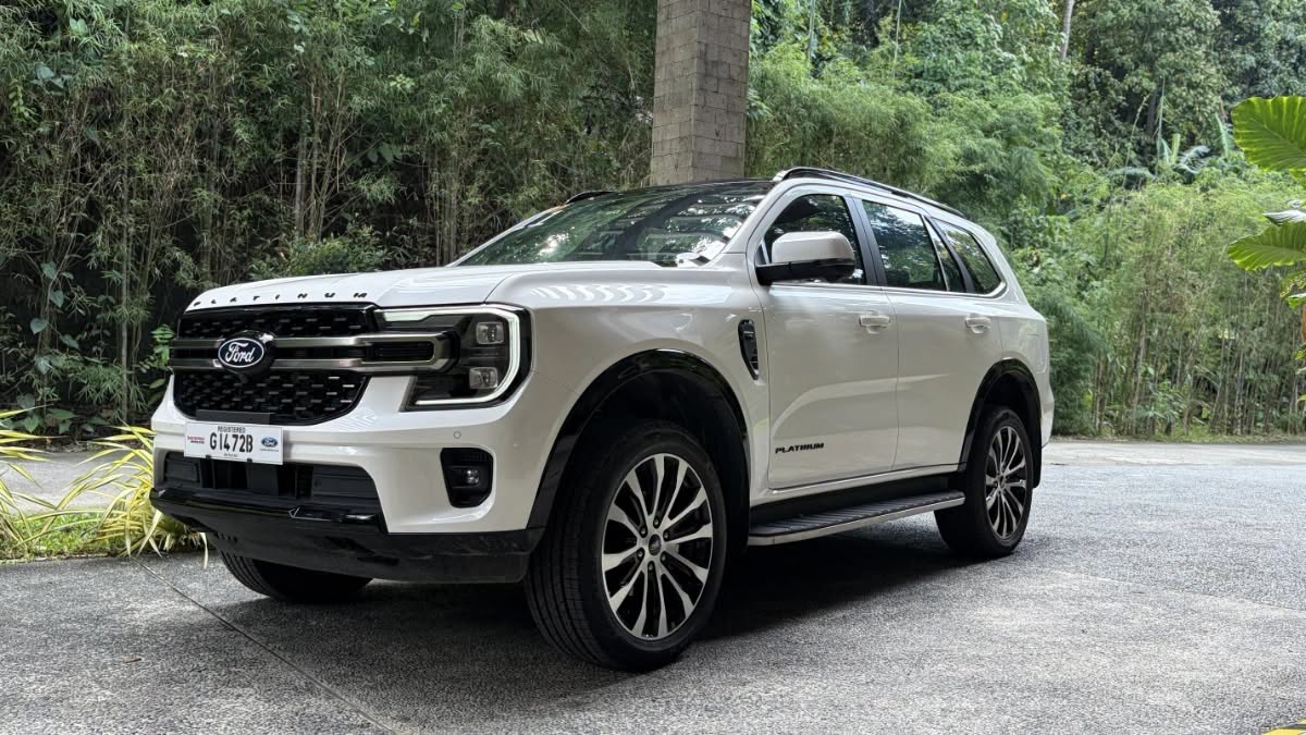 Ford Everest Platinum 3.jpg Ford Everest Platinum 3.jpg