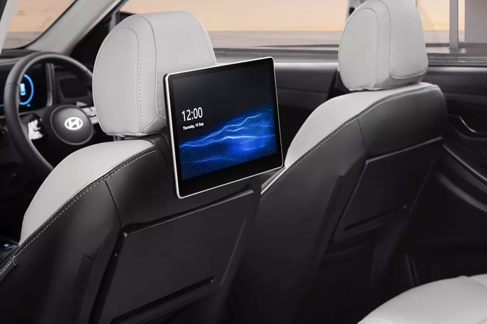 hyundai-creta-lounge-edition-2-8188 Màn hình giải trí phía sau của các phiên bản Lounge Edition