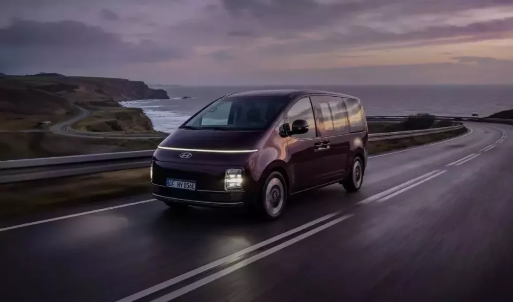 hyundai-staria-electric-2027-02ad-1 Xe van điện Hyundai Staria Electric 2027 được mở rộng thị trường, nội thất 9 chỗ, cốp siêu rộng - Ảnh 1.