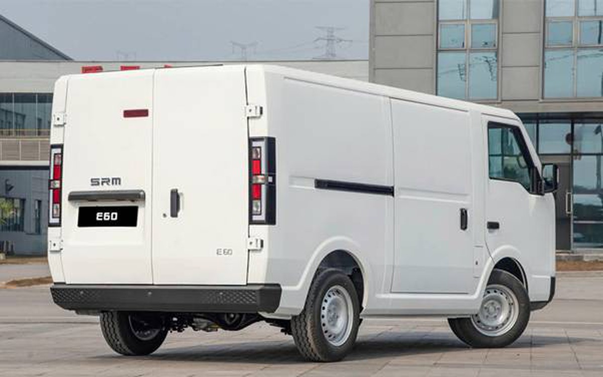 Xe van điện SRM E80 và SRM E60 – Giải pháp vận chuyển xanh cho đô thị hiện đại