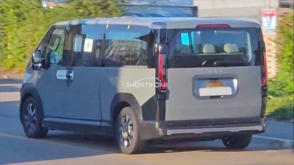 Kia PV7 5.jpeg Kia PV7 5.jpeg