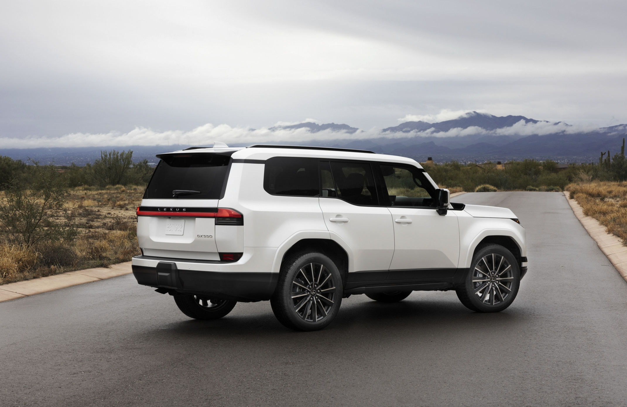 Lexus GX 550 2027 2026-09-17 lúc 14.31.42.png Lexus GX 550 2027 2026-09-17 lúc 14.31.42.png