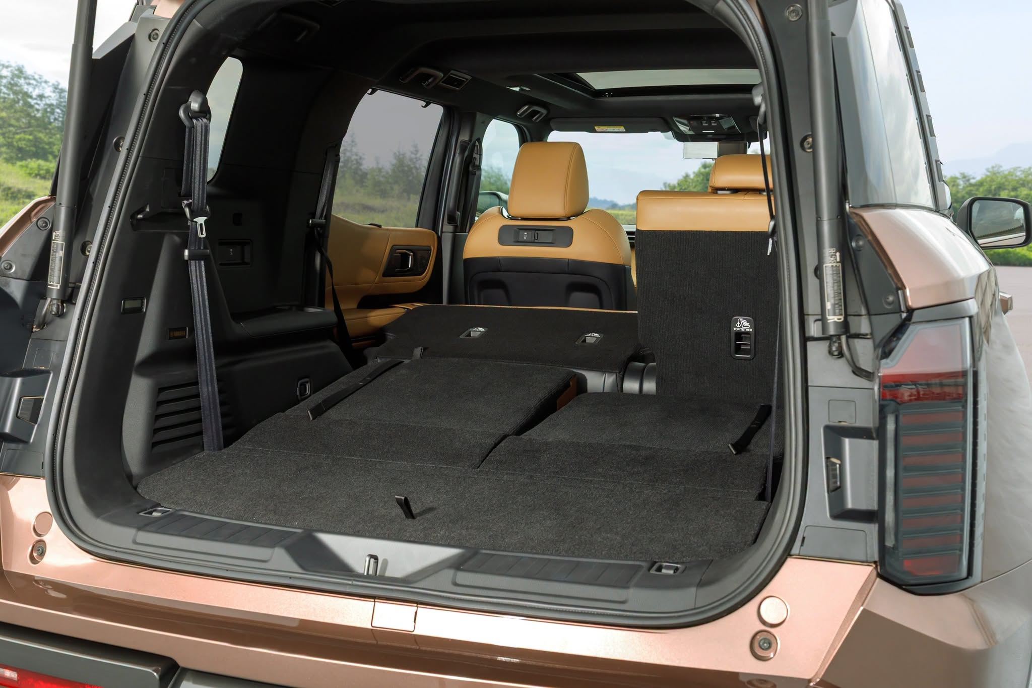 Mitsubishi Pajero (2).jpg Mitsubishi Pajero (2).jpg