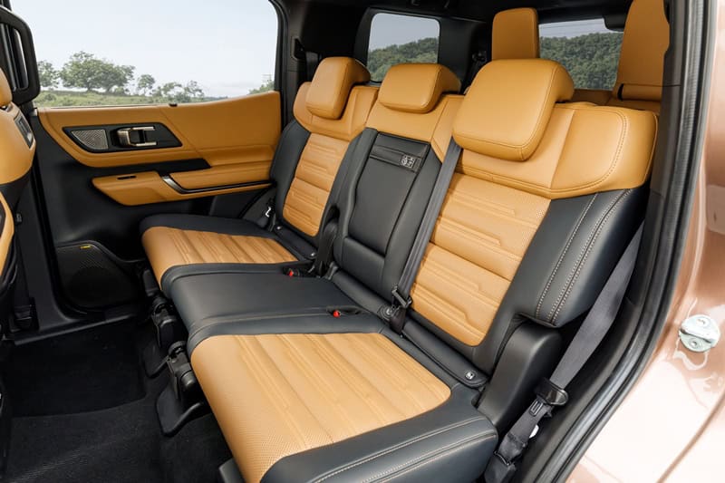 Mitsubishi_PAJERO_official_071.jpg Mitsubishi_PAJERO_official_071.jpg