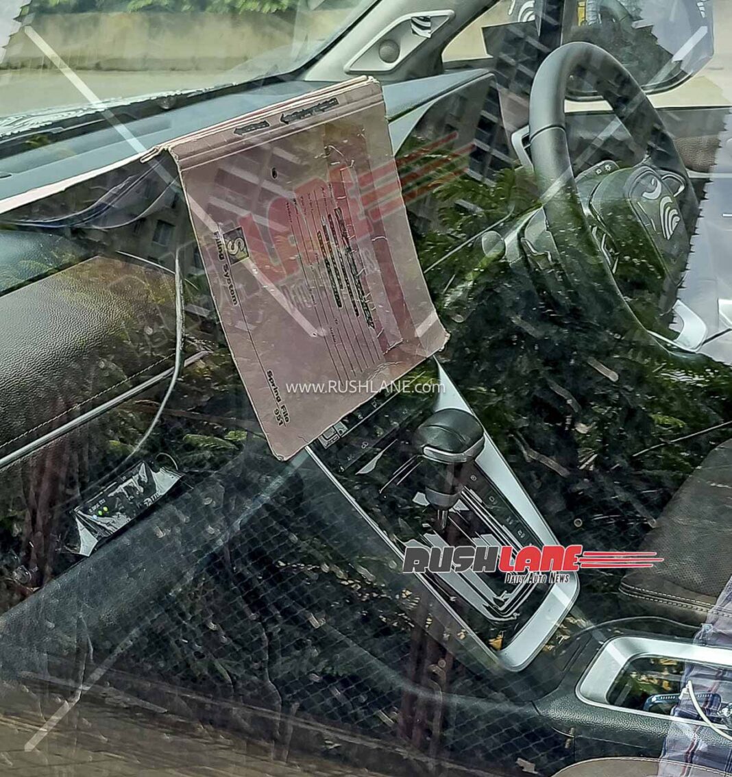 toyota-innova-hycross-facelift-hybrid-interiors-spied-10-1068x1134.jpg toyota-innova-hycross-facelift-hybrid-interiors-spied-10-1068x1134.jpg