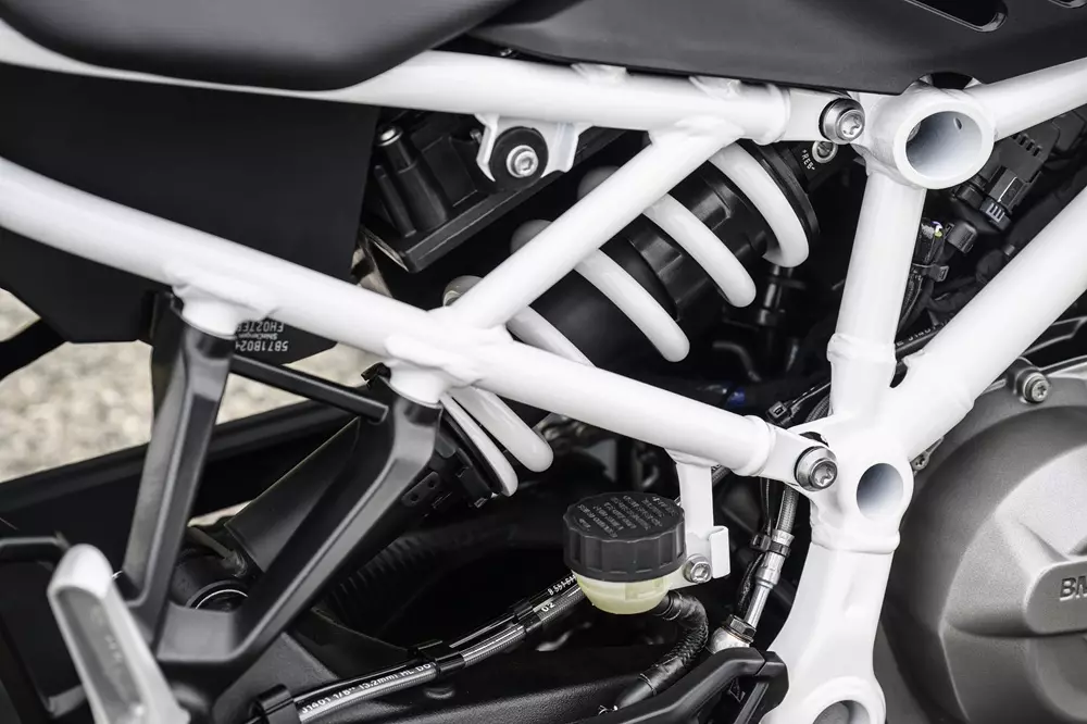 bmw-f-450-r-1-fabe Vén màn BMW F 450 R - xe naked bike thể thao dành cho đường phố mới - Ảnh 3.