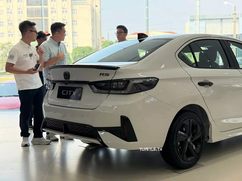 honda-city-2027-3-9f86 Honda City 2027 chính thức ra mắt Việt Nam, chỉ còn 2 phiên bản, giá từ 539 triệu đồng - Ảnh 4.