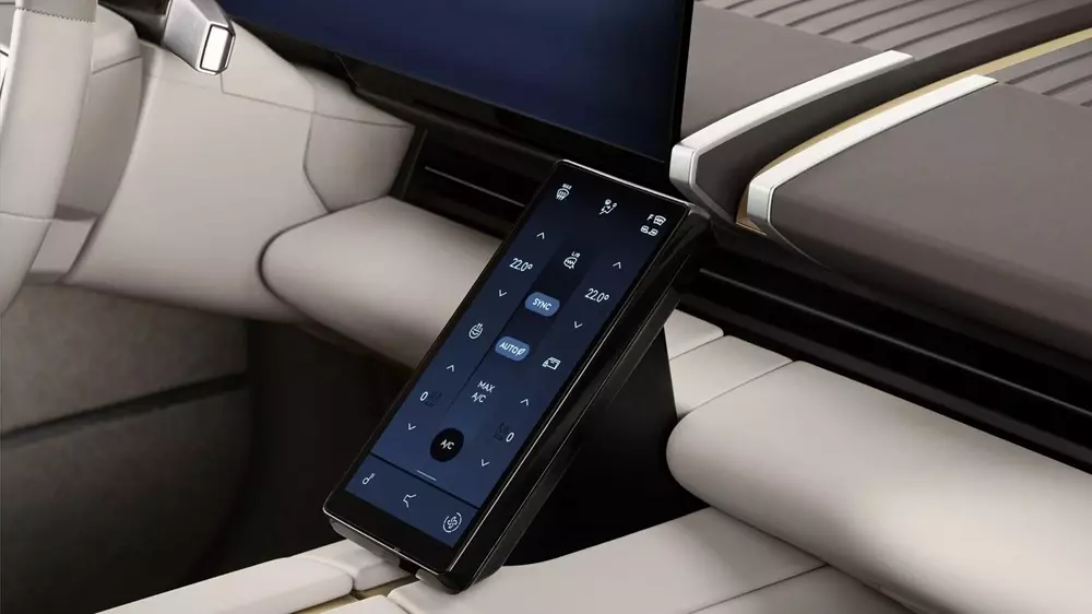Màn hình 7 inch nằm dọc của Jaguar Type 01