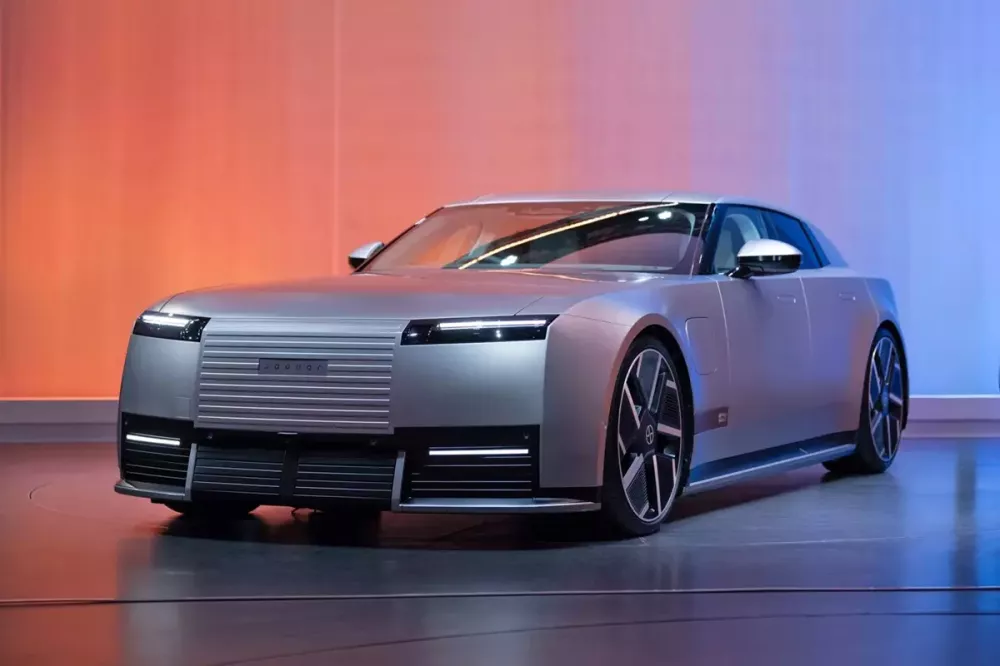 Jaguar Type 01 - mẫu xe điện đột phá, phớt lờ mọi khuôn mẫu của thương hiệu báo đốm