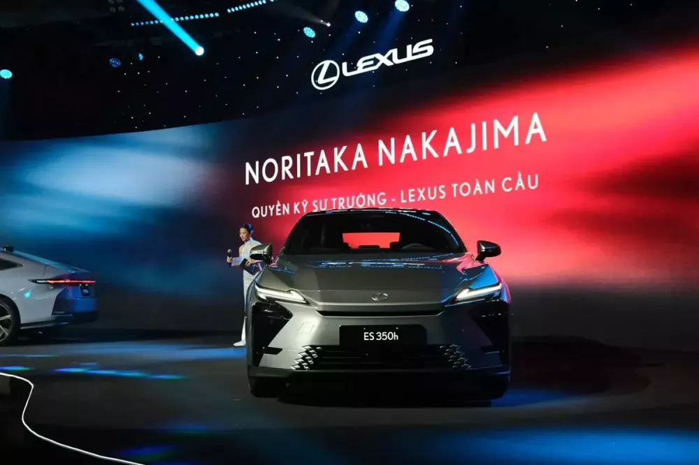 lexus-es-2026-6-6425 Lexus ES thế hệ mới chính thức ra mắt Việt Nam, có phiên bản thuần điện, giá từ 2,34 tỷ đồng - Ảnh 11.