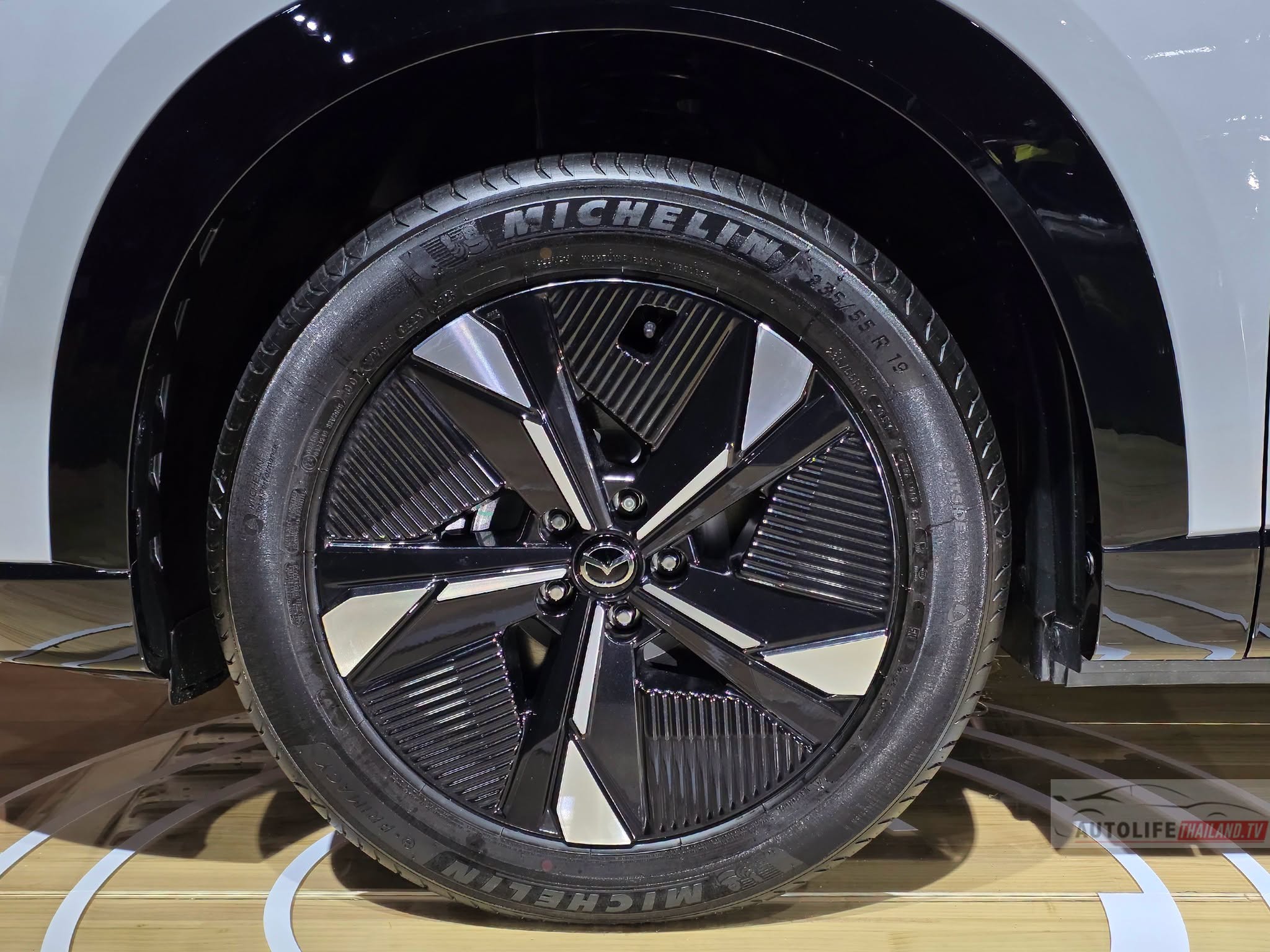 Mazda CX-6e 2027 13.jpg Mazda CX-6e 2027 13.jpg