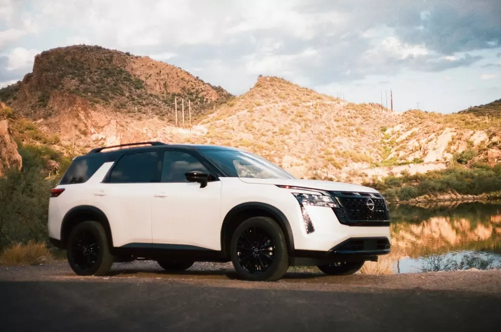 nissan-pathfinder-special-edition-2027-2-09a8 Nissan Pathfinder Special Edition 2027 có giá không rẻ