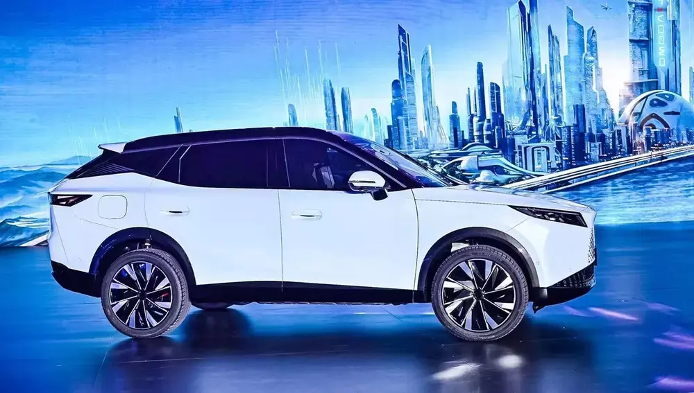 omoda-c7-cee3 Omoda C7 SHS-H nằm trong phân khúc SUV cỡ C