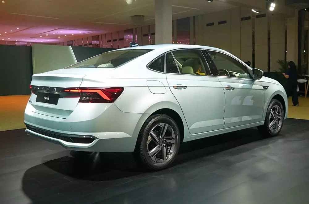 skoda-slavia-2026-4-5098 Skoda Slavia 2026 chính thức được bán ra thị trường với giá rẻ hơn đời cũ, cạnh tranh Honda City - Ảnh 4.