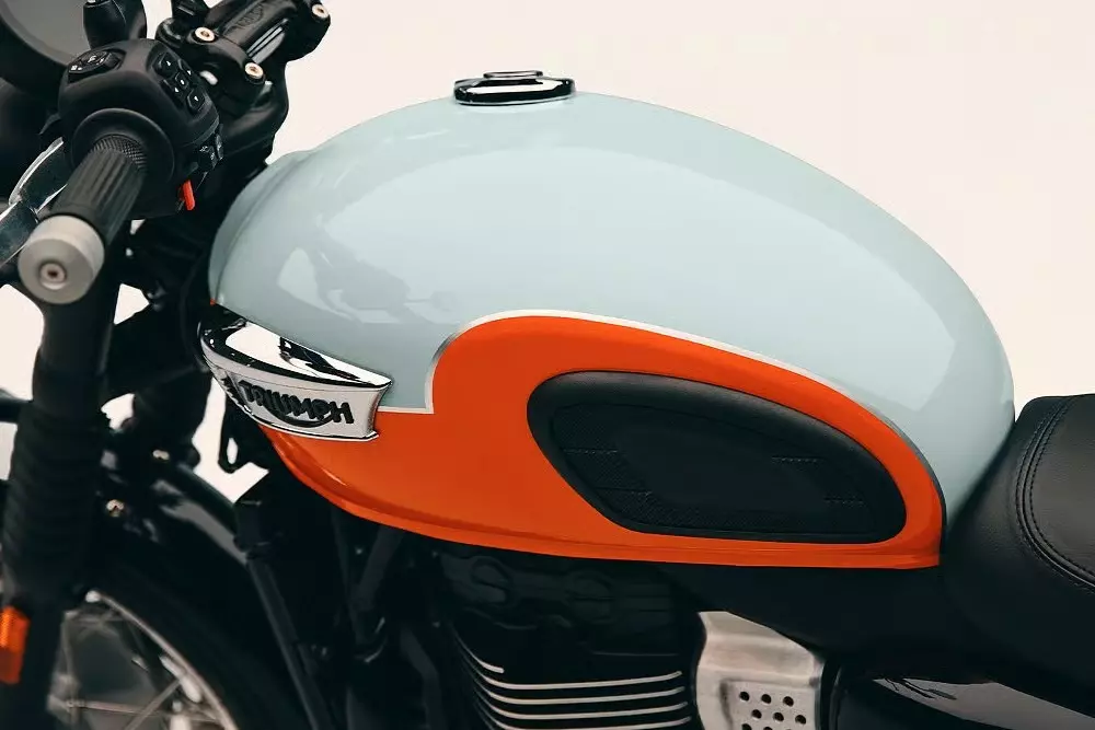triumph-bonneville-t40-2027-5-43a0 Triumph Bonneville T40 và T40 Black 2027 sở hữu bình xăng hình giọt nước